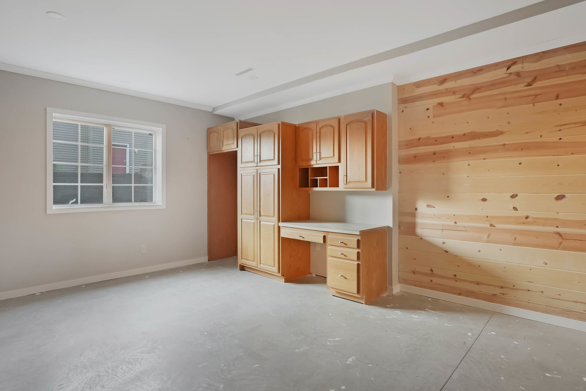 Looking for the perfect home for entertaining? 4129 Tiffany Lane is THE home for you!